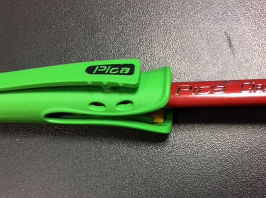 Столярный карандаш 1шт и Кофр-точилка ударостойкий для карандашей PICA Pocet 505/01 Pica